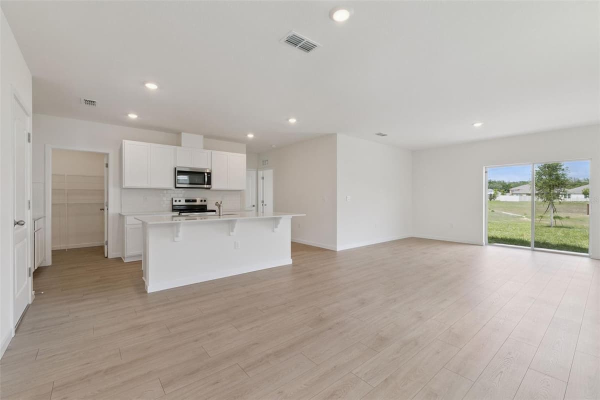 1876 HOWARD MESA DRIVE — photo 7 of 63