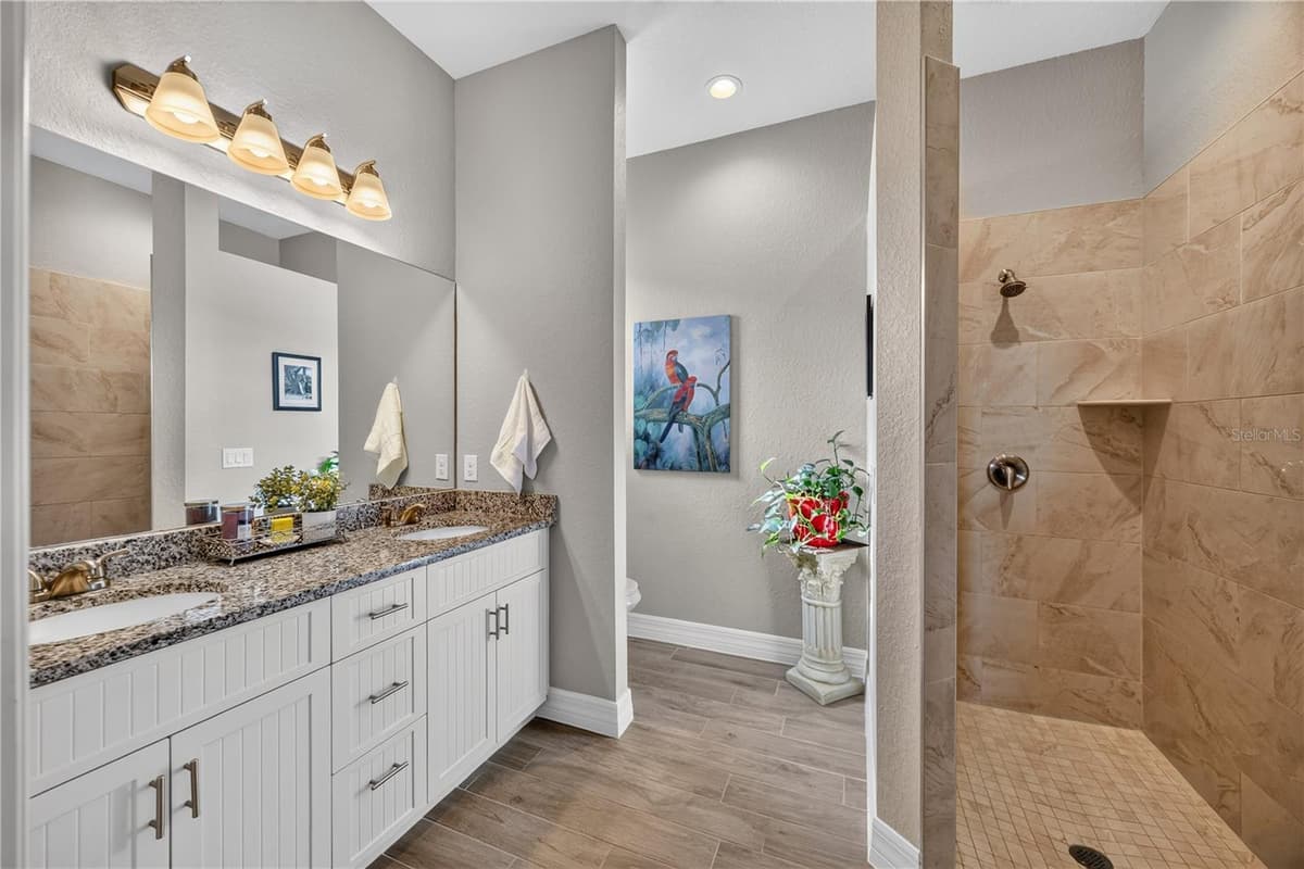 119 GREEN OAK PARK — photo 34 of 63