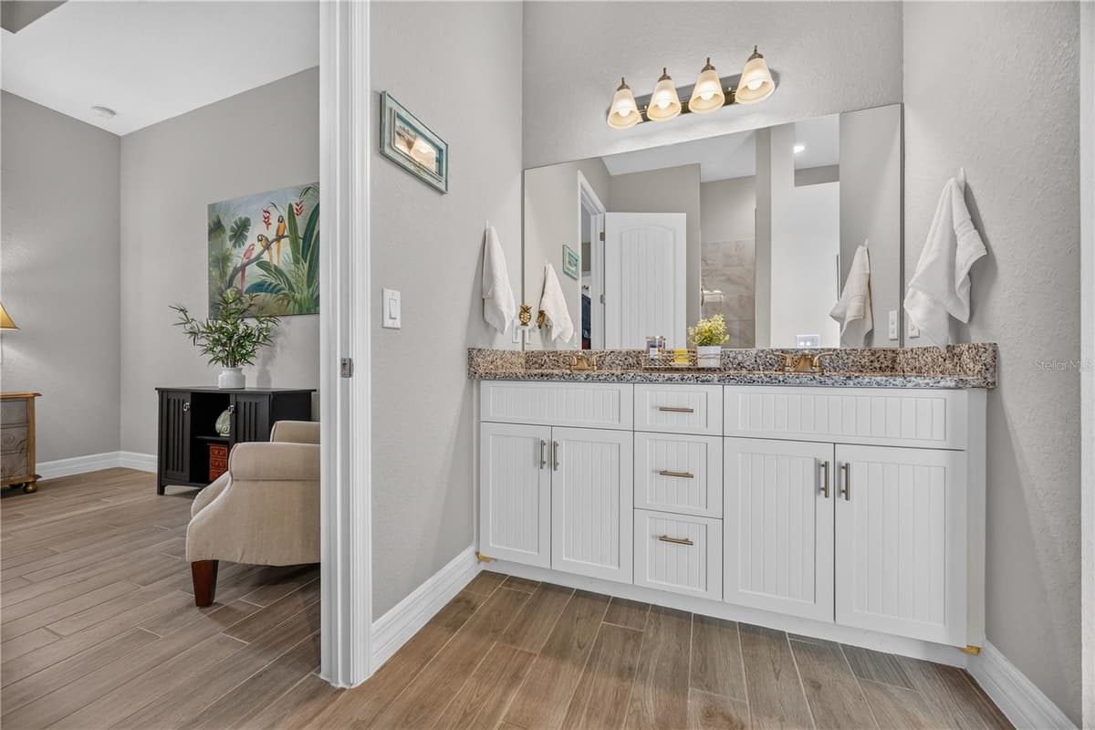 119 GREEN OAK PARK — photo 35 of 63