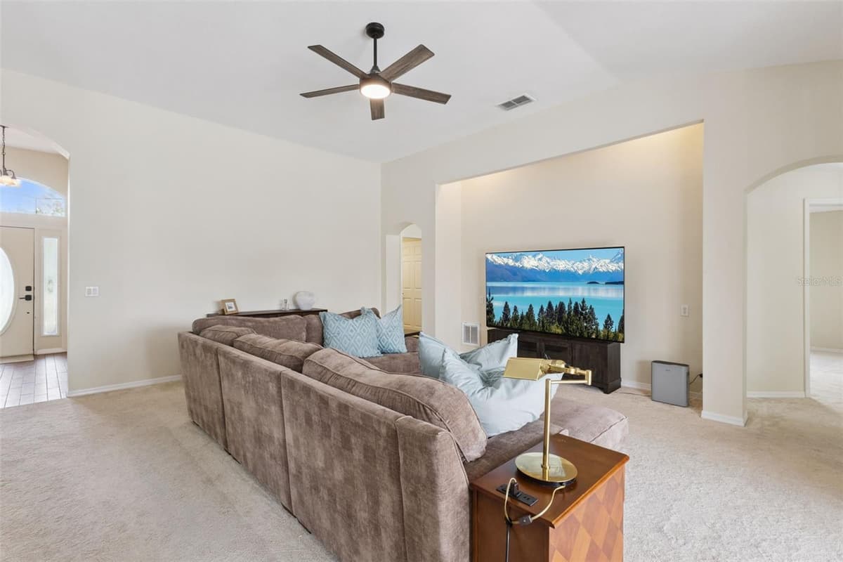 14313 ROXSHIRE DRIVE — photo 7 of 46