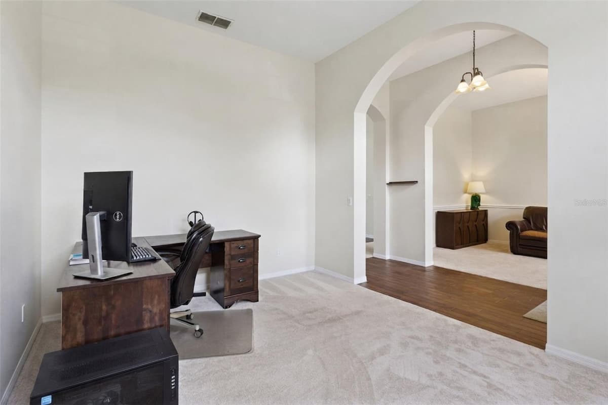 14313 ROXSHIRE DRIVE — photo 5 of 46