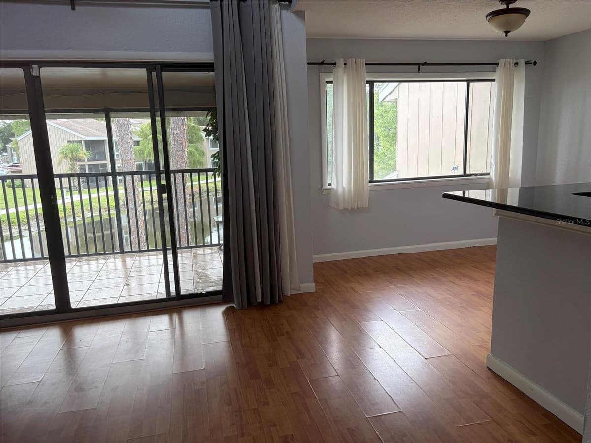 5926 PEREGRINE AVENUE — photo 4 of 17