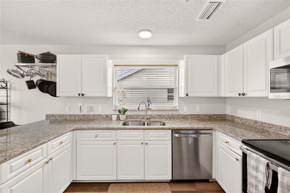 1832 MADERO DRIVE — photo 11 of 50