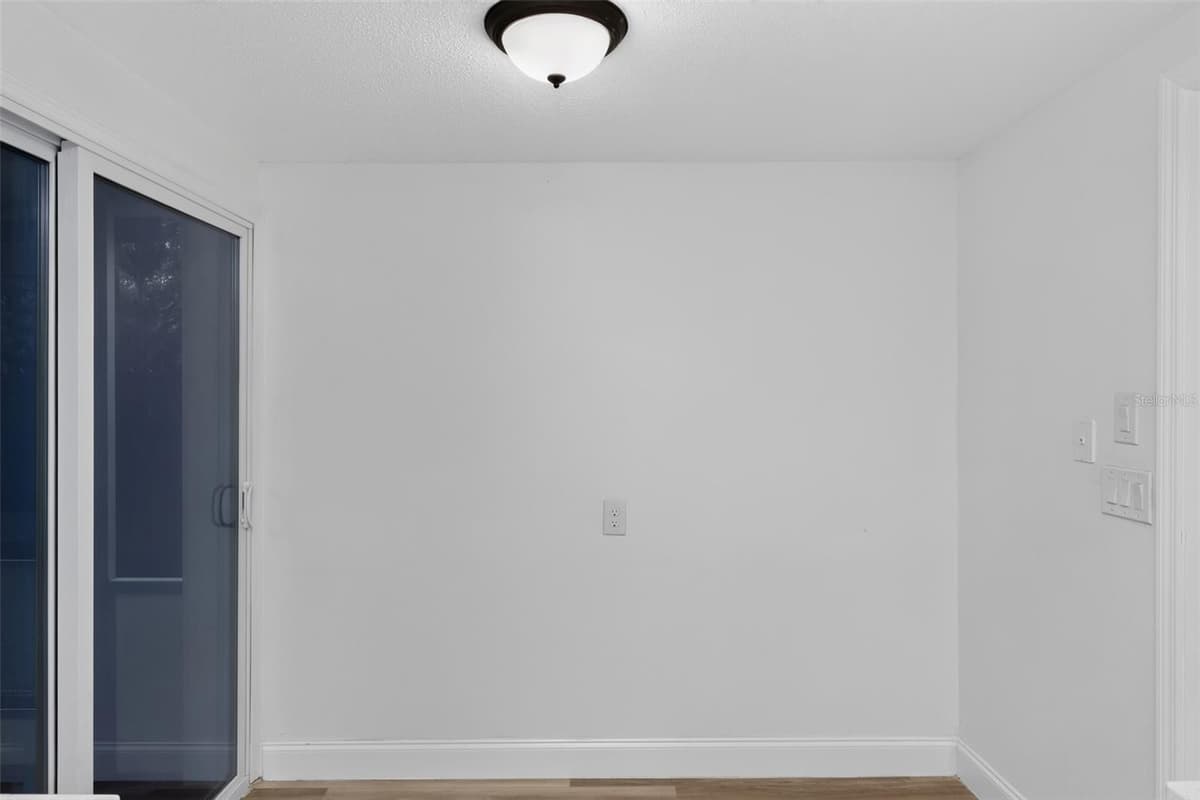 5644 BERLIN DRIVE — photo 11 of 28