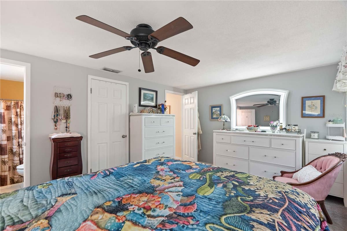 8216 CAVALRY DRIVE — photo 7 of 17