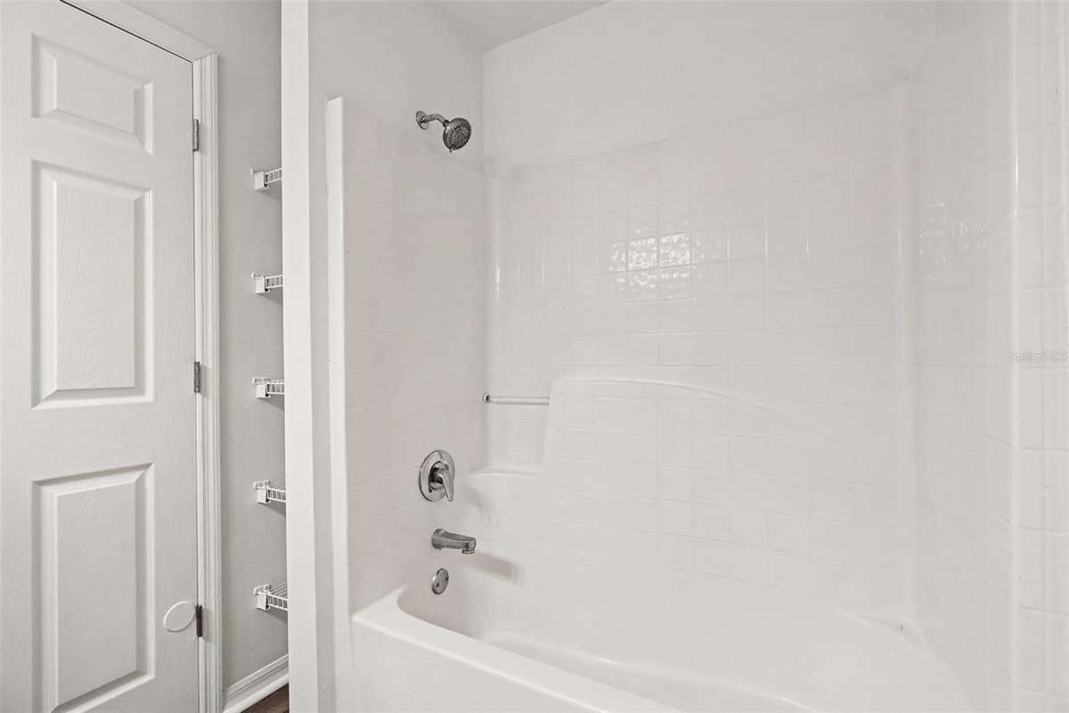 2056 REDWOOD CIRCLE — photo 9 of 15