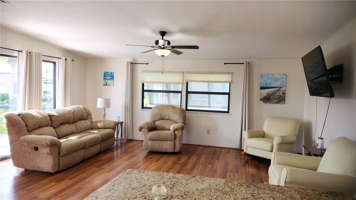 2100 KINGS HIGHWAY — photo 12 of 44