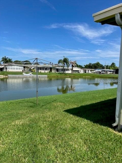 3201 BREWSTER DRIVE — photo 2 of 21