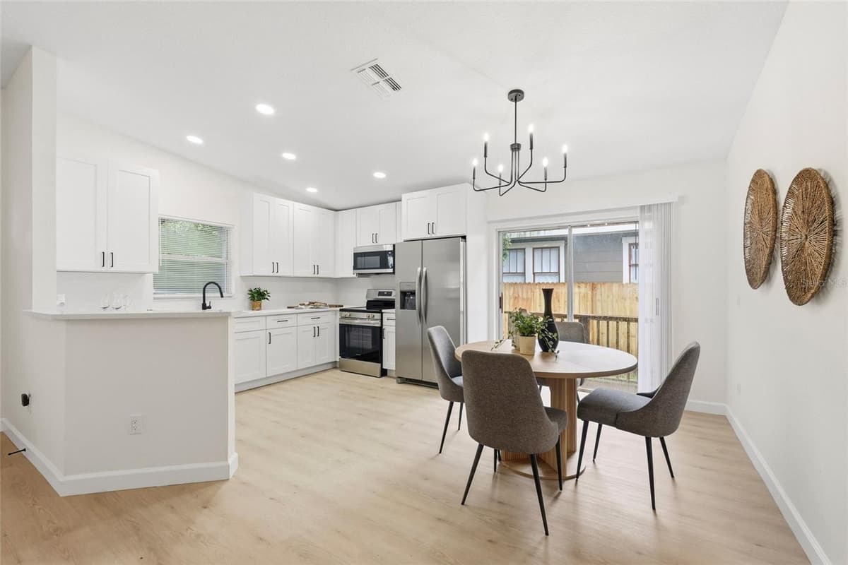 1316 GIDDENS AVENUE — photo 11 of 32