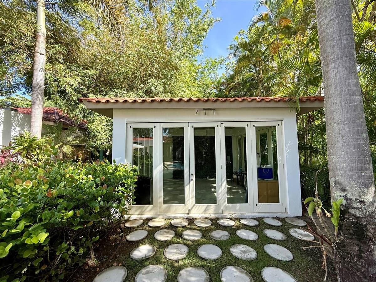 159 DORADO BEACH EAST STREET — photo 18 of 21