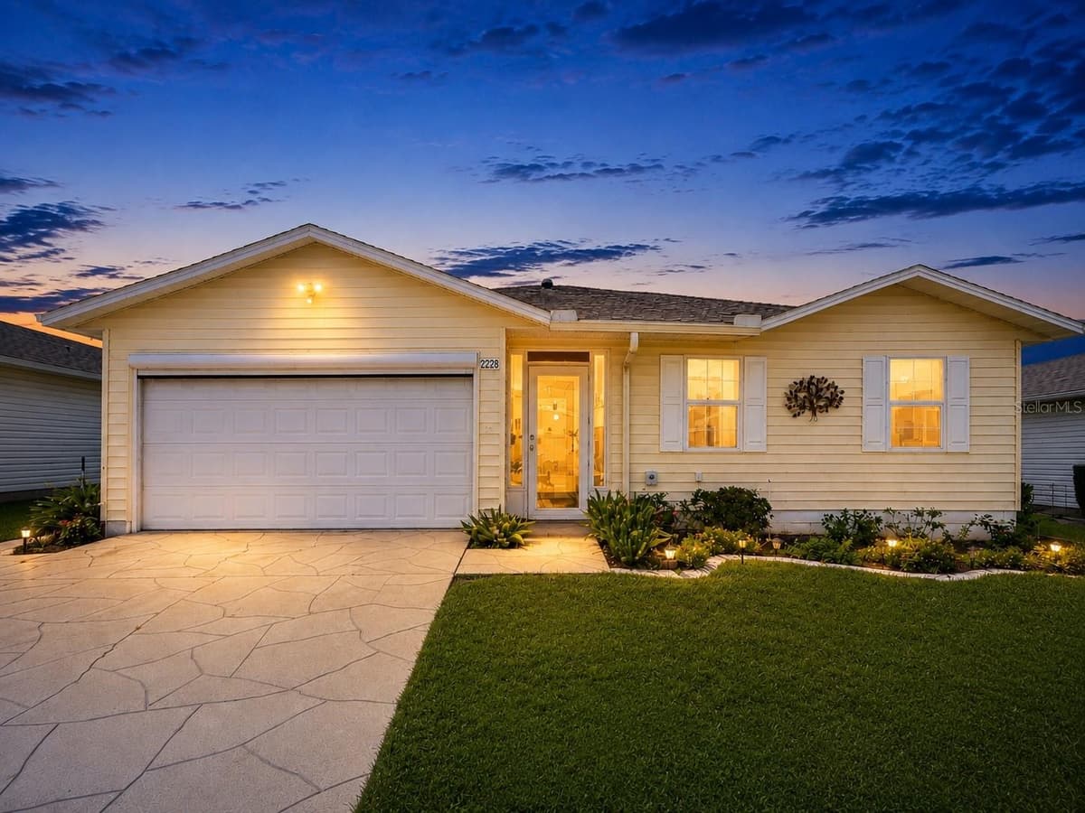 2228 GRAND CYPRESS DRIVE — photo 3 of 28