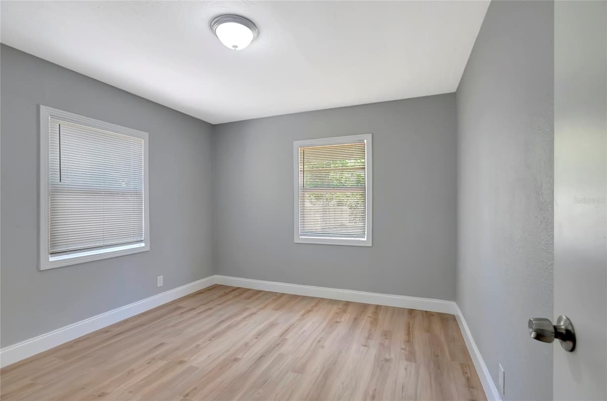 6105 23RD STREET — photo 27 of 34