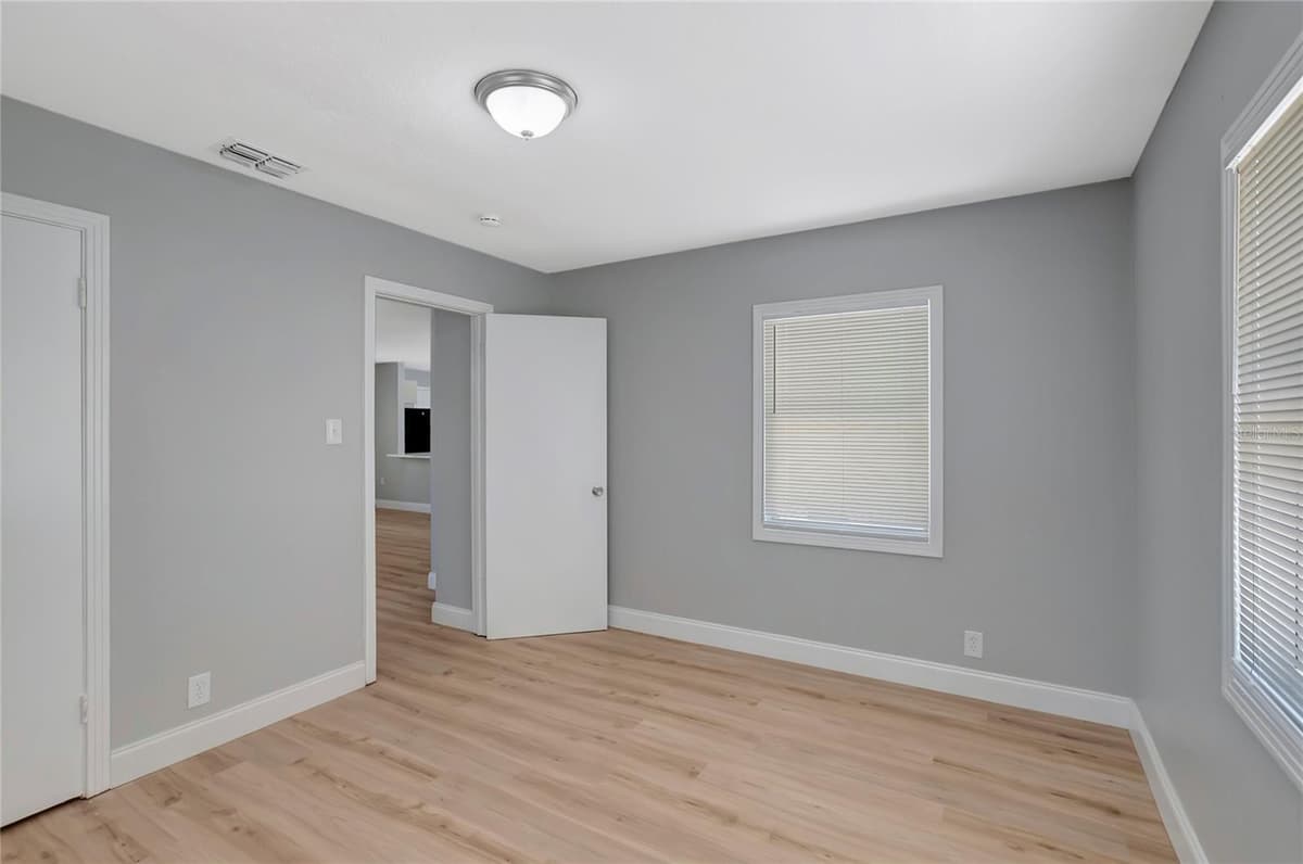6105 23RD STREET — photo 25 of 34