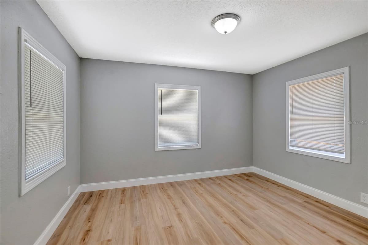 6105 23RD STREET — photo 23 of 34