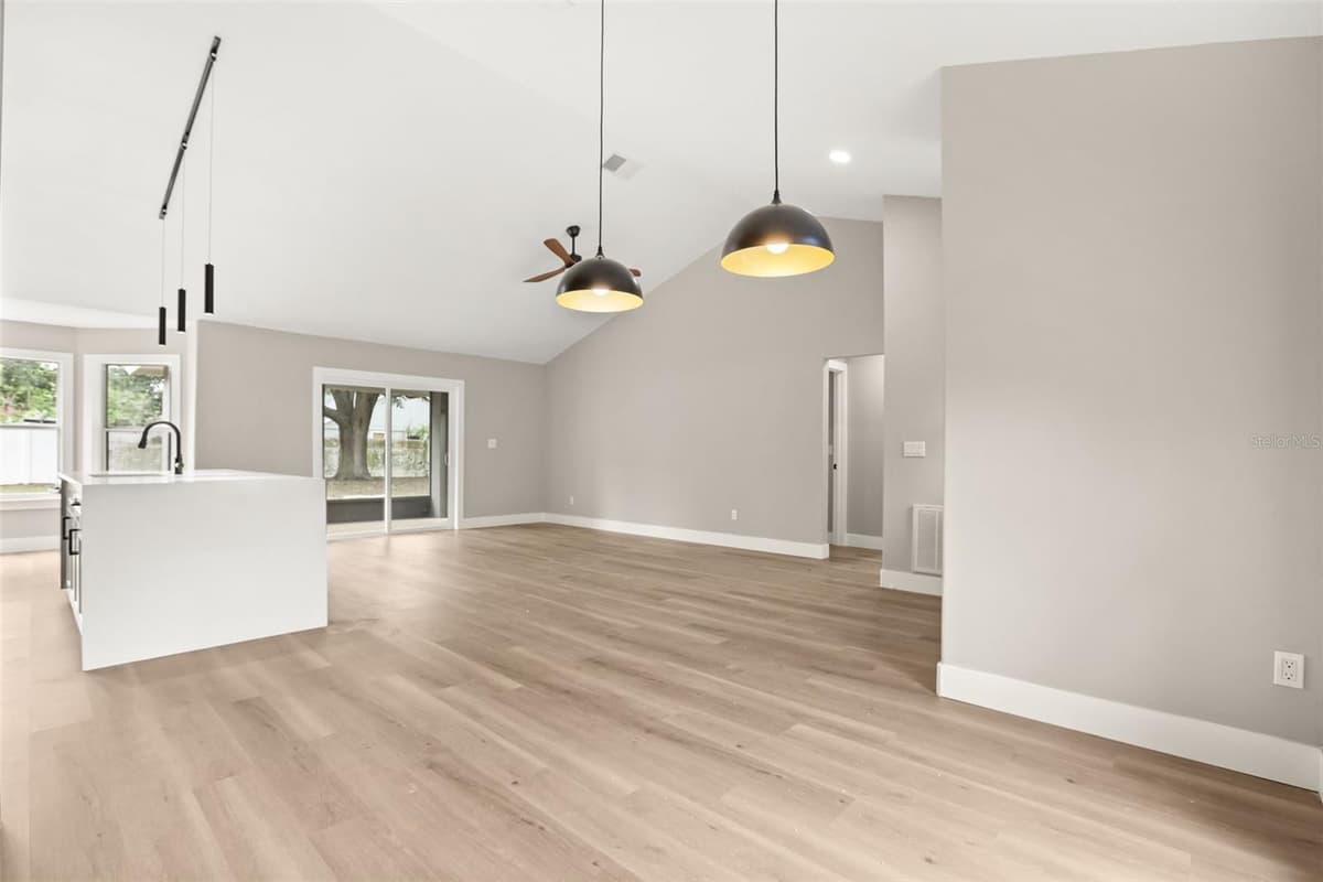 13031 SCOTTISH PINE LANE — photo 4 of 43