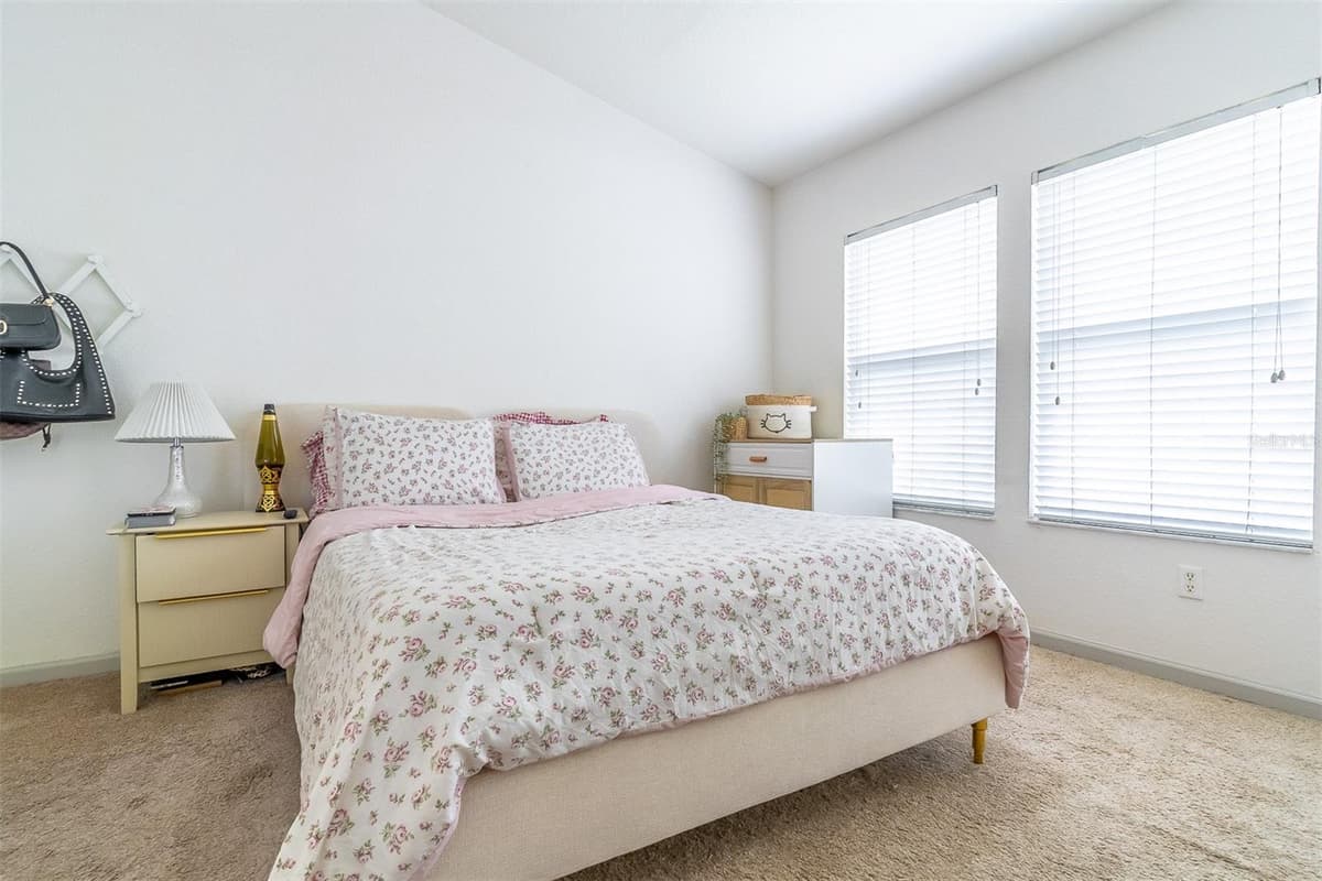 5338 HAWKSTONE DRIVE — photo 20 of 41