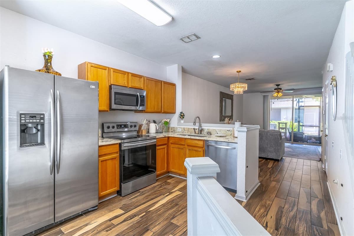 5338 HAWKSTONE DRIVE — photo 11 of 41