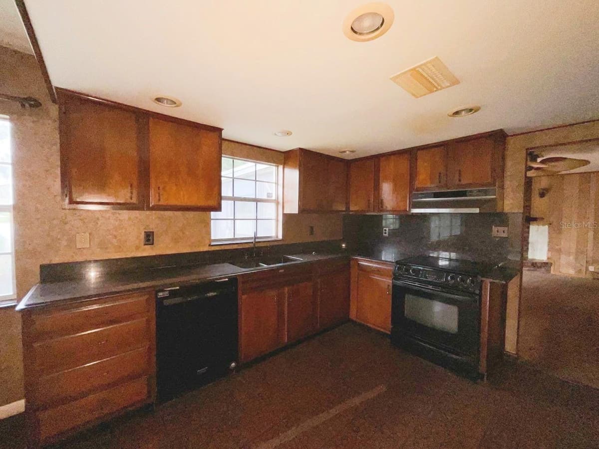 603 OCALA STREET — photo 3 of 26