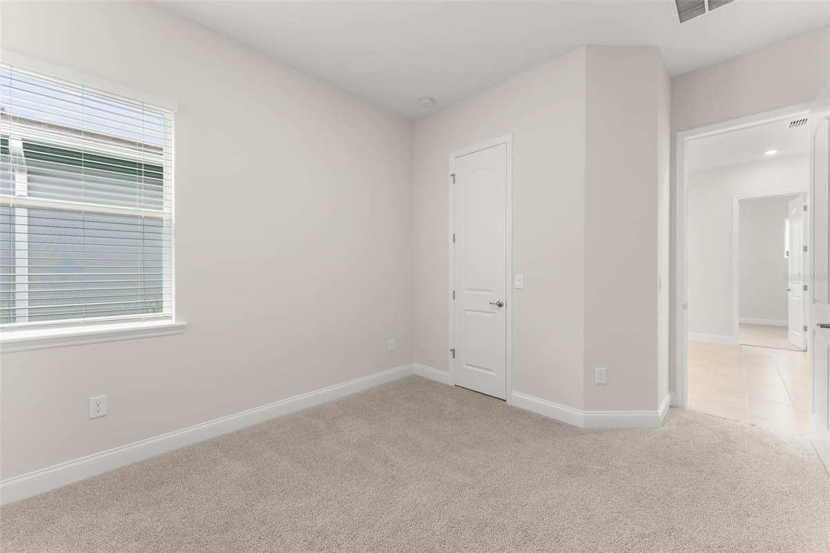 13550 MCMILLAN DRIVE — photo 18 of 60