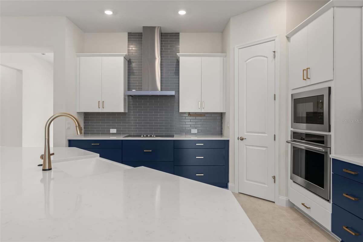 13550 MCMILLAN DRIVE — photo 20 of 60