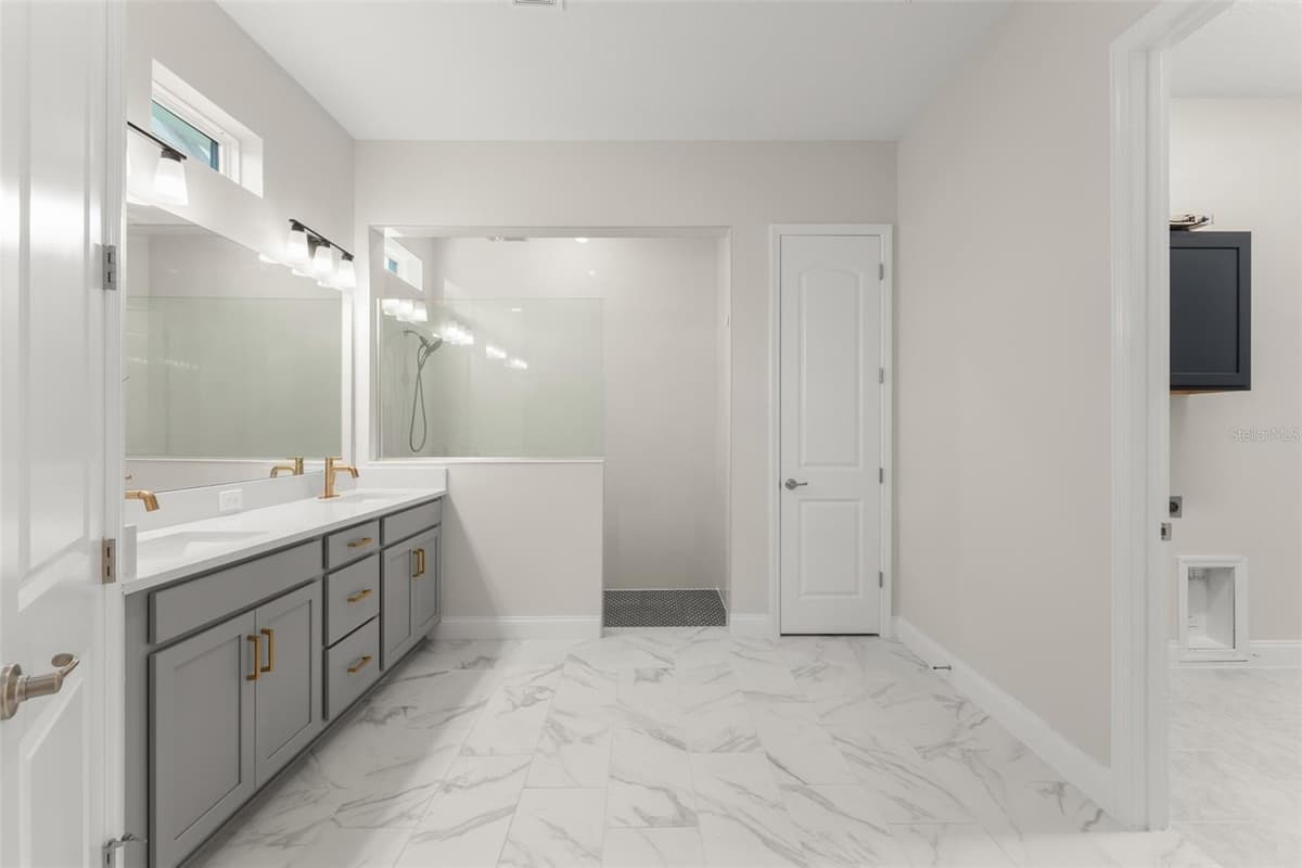 13550 MCMILLAN DRIVE — photo 39 of 60