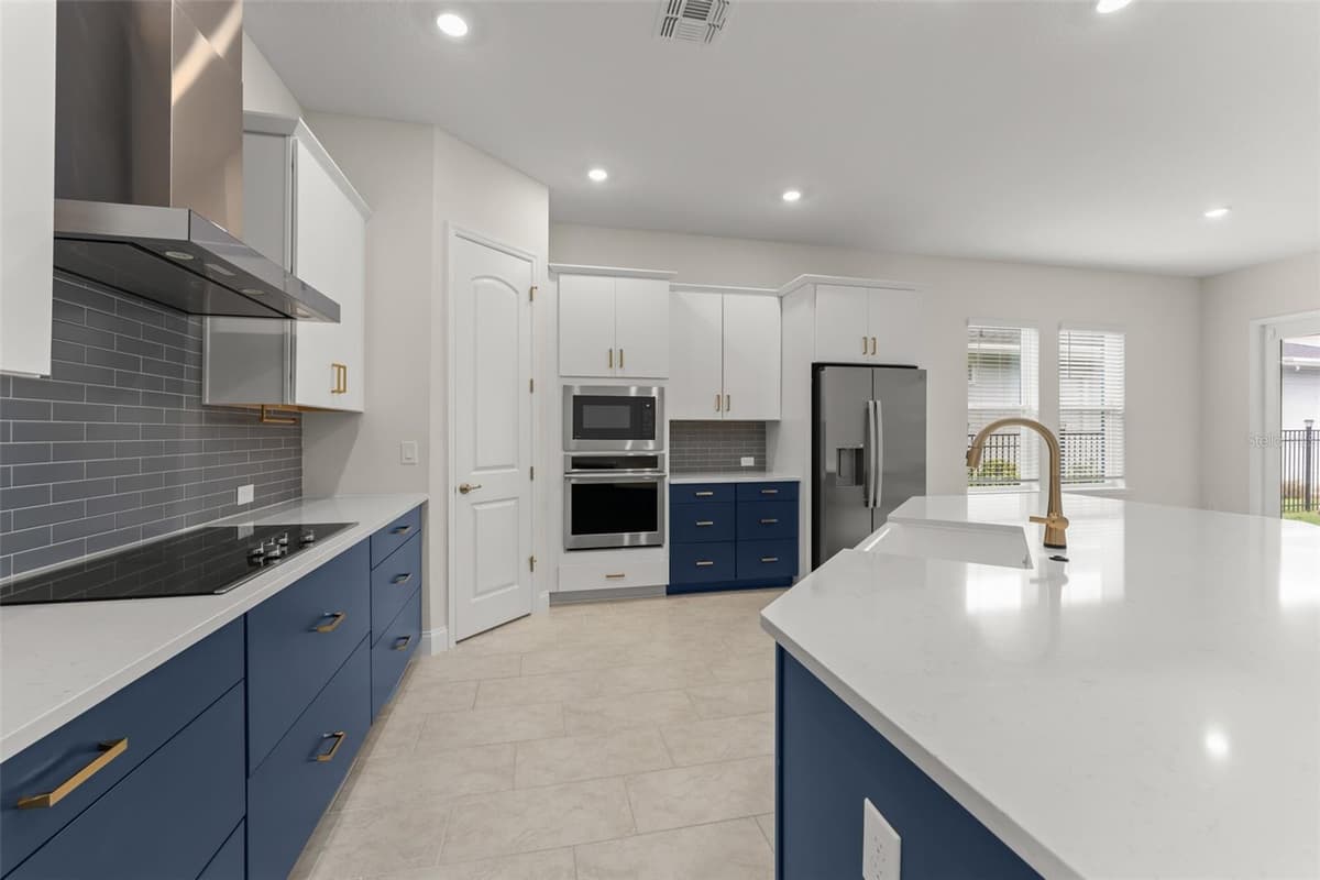 13550 MCMILLAN DRIVE — photo 22 of 60