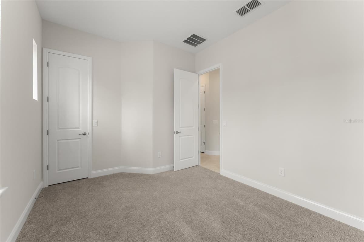 13550 MCMILLAN DRIVE — photo 14 of 60