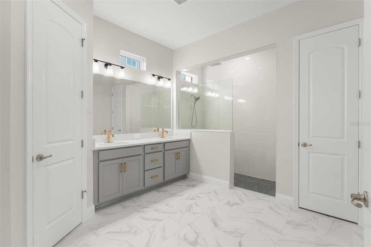 13550 MCMILLAN DRIVE — photo 38 of 60