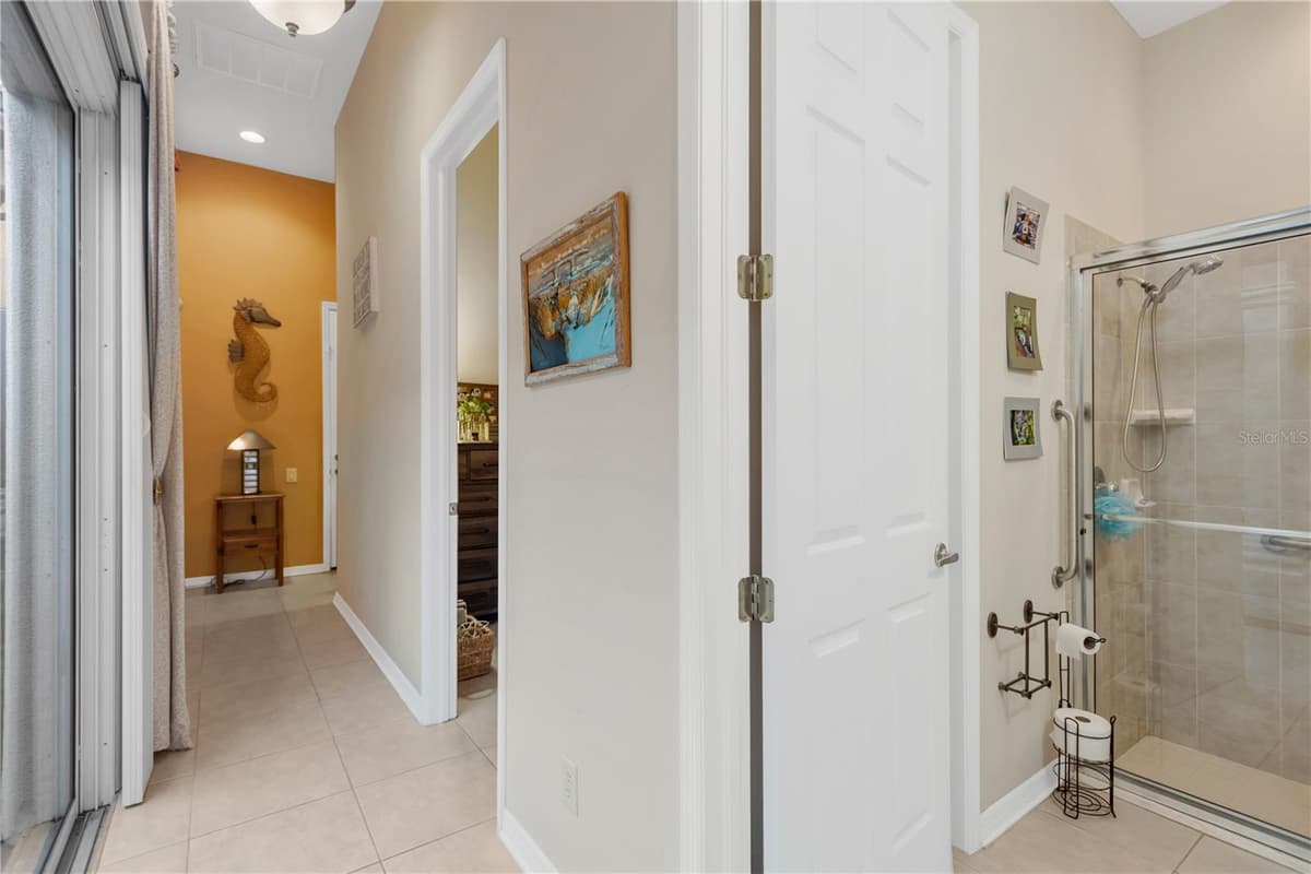 1034 SKYVIEW LANDINGS DRIVE — photo 18 of 52