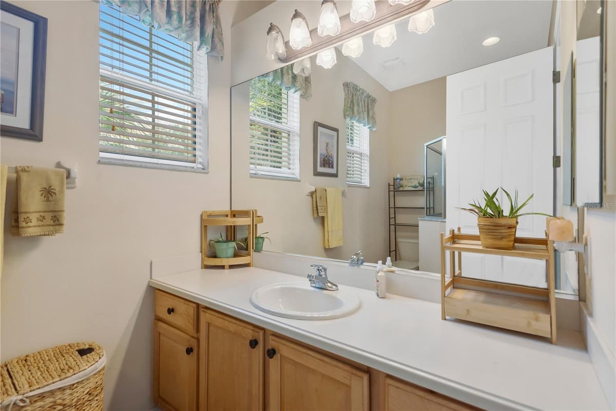 1034 SKYVIEW LANDINGS DRIVE — photo 33 of 52