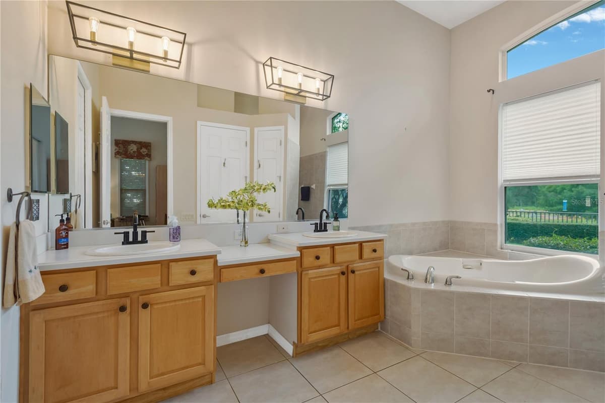 1034 SKYVIEW LANDINGS DRIVE — photo 27 of 52