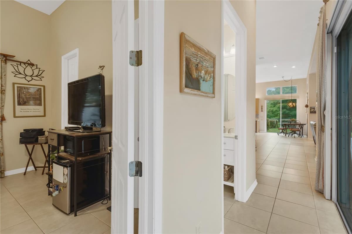 1034 SKYVIEW LANDINGS DRIVE — photo 19 of 52