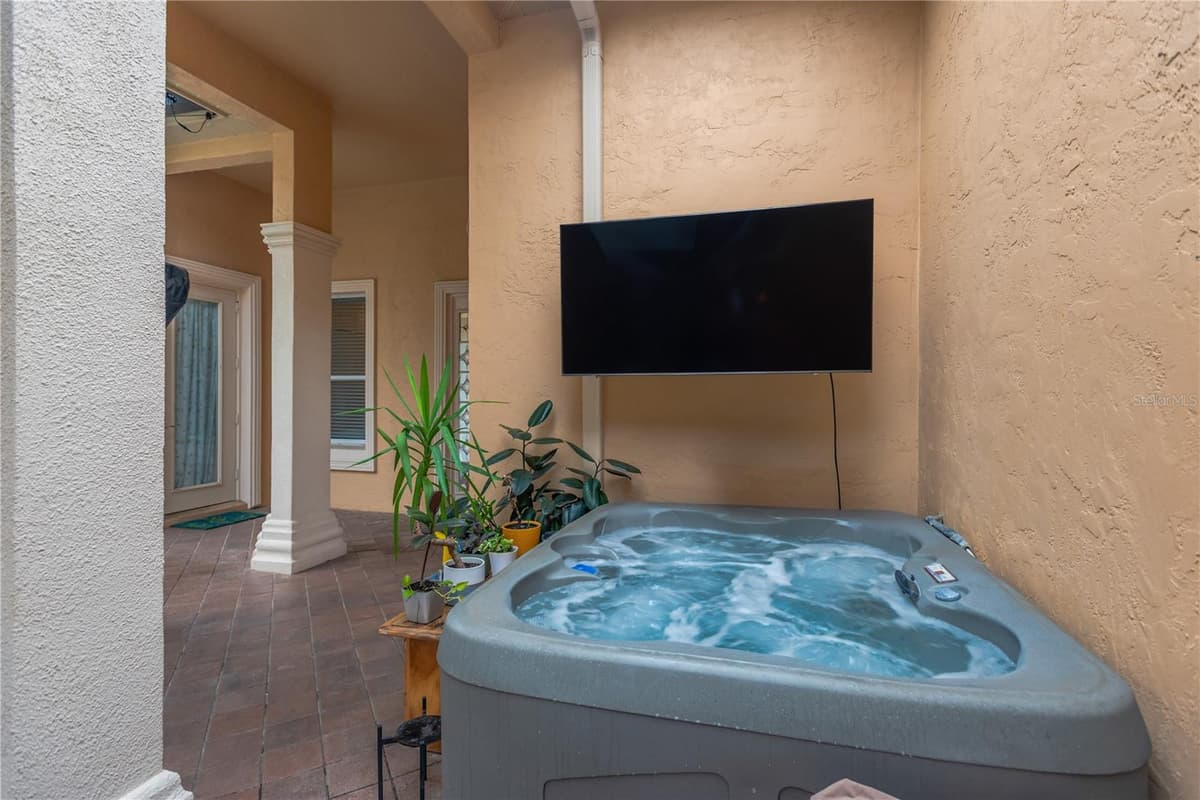1034 SKYVIEW LANDINGS DRIVE — photo 4 of 52