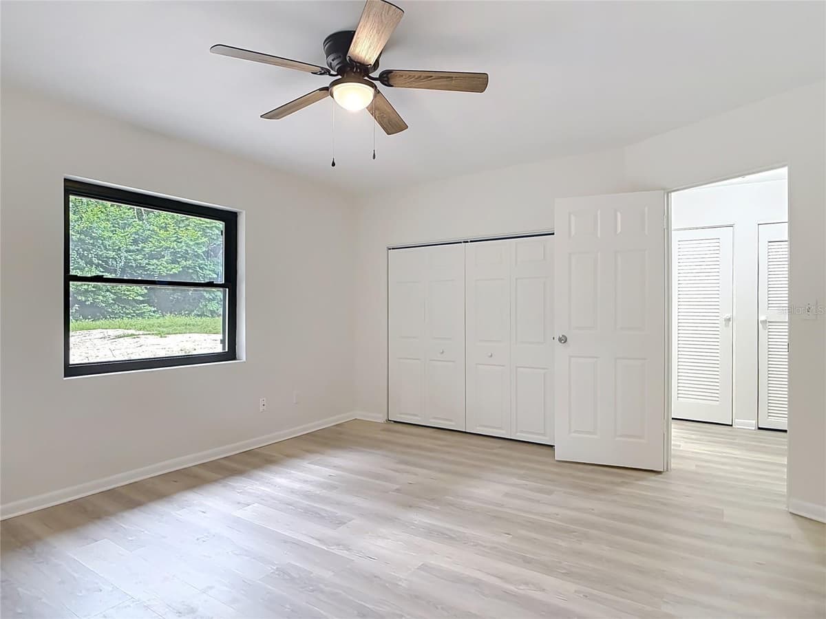 160 ELM DRIVE — photo 6 of 11