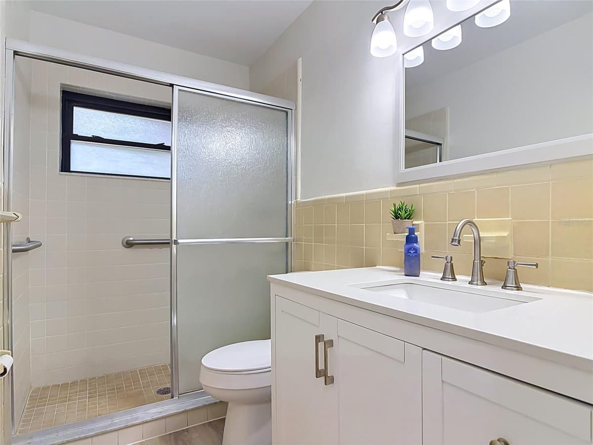 160 ELM DRIVE — photo 8 of 11
