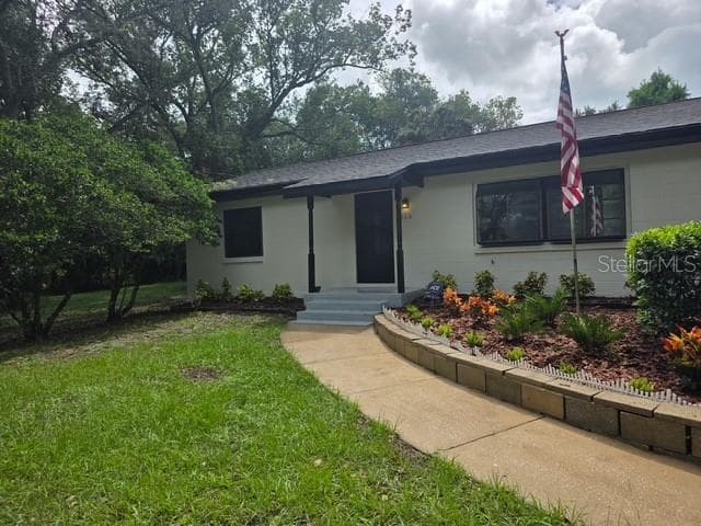160 ELM DRIVE — photo 2 of 11