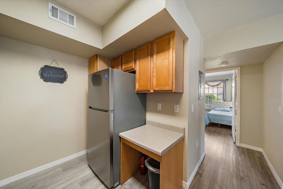 1010 VILLAGIO CIRCLE — photo 12 of 25