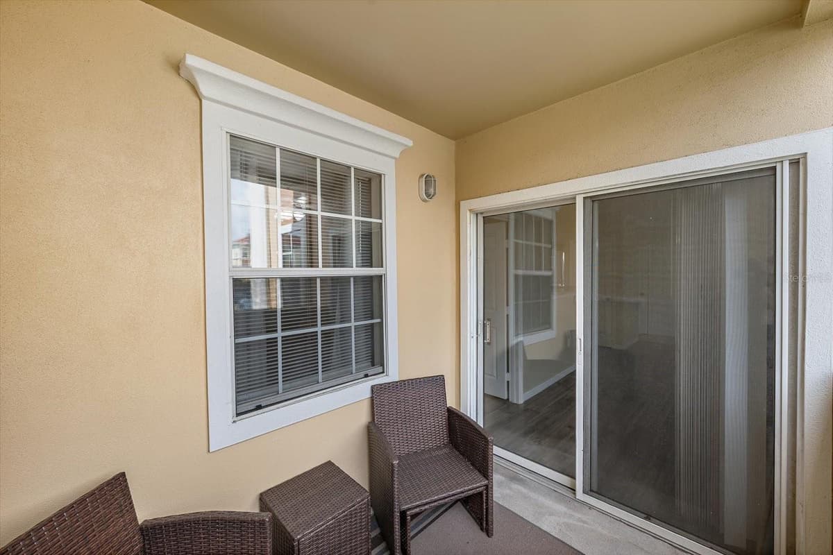 1010 VILLAGIO CIRCLE — photo 23 of 25