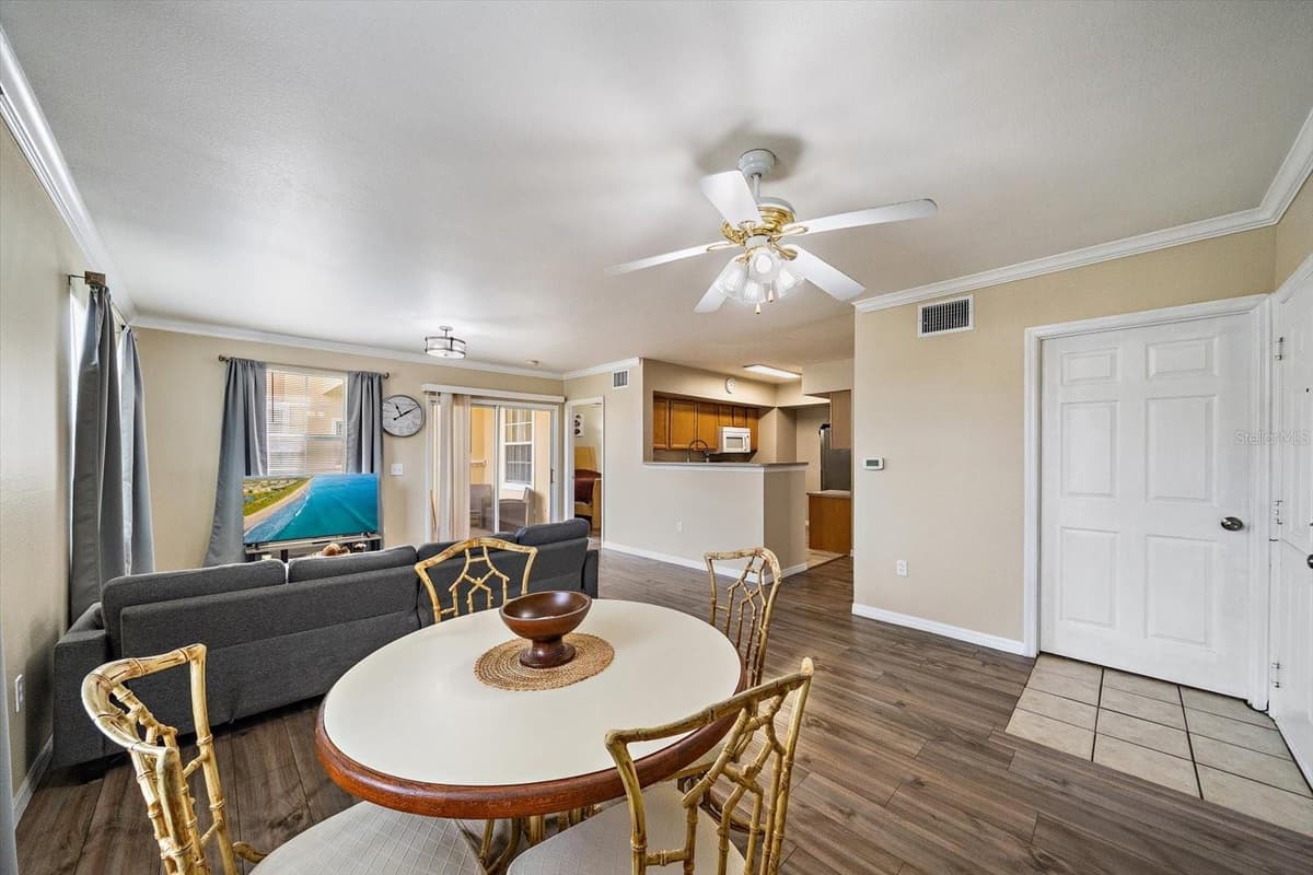 1010 VILLAGIO CIRCLE — photo 5 of 25