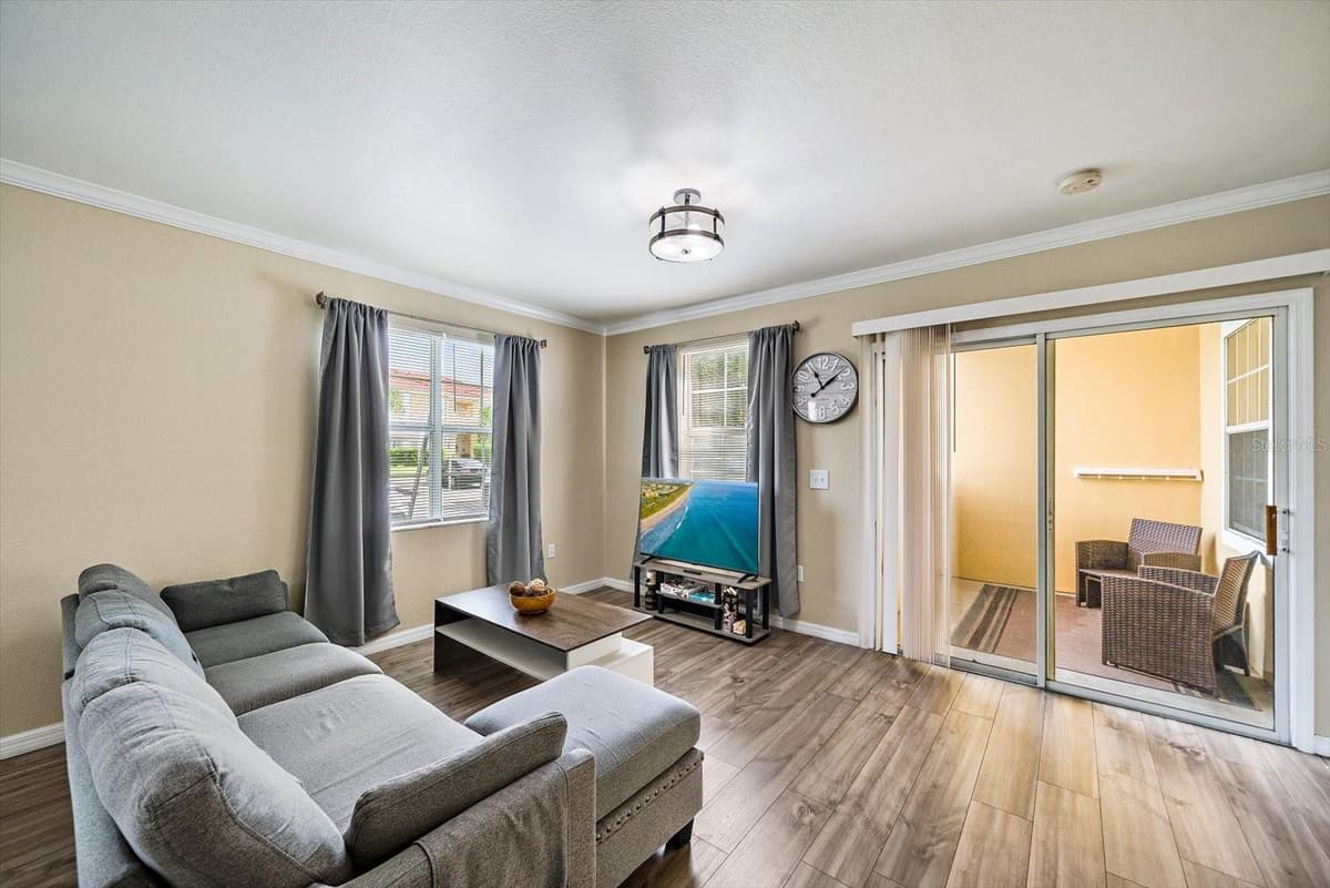 1010 VILLAGIO CIRCLE — photo 4 of 25