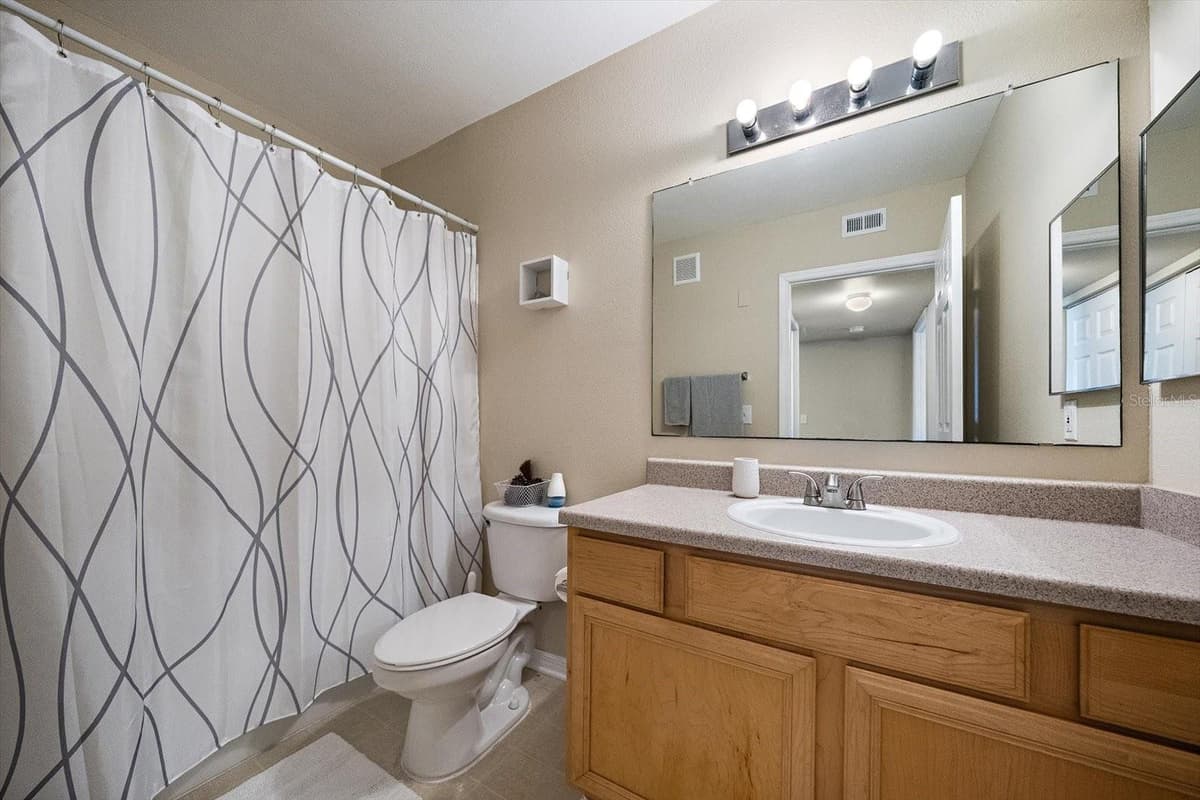 1010 VILLAGIO CIRCLE — photo 20 of 25