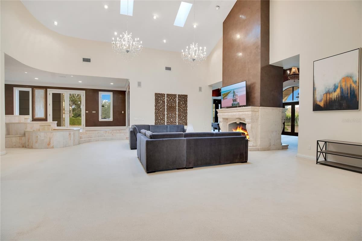 5524 WORSHAM COURT — photo 9 of 81