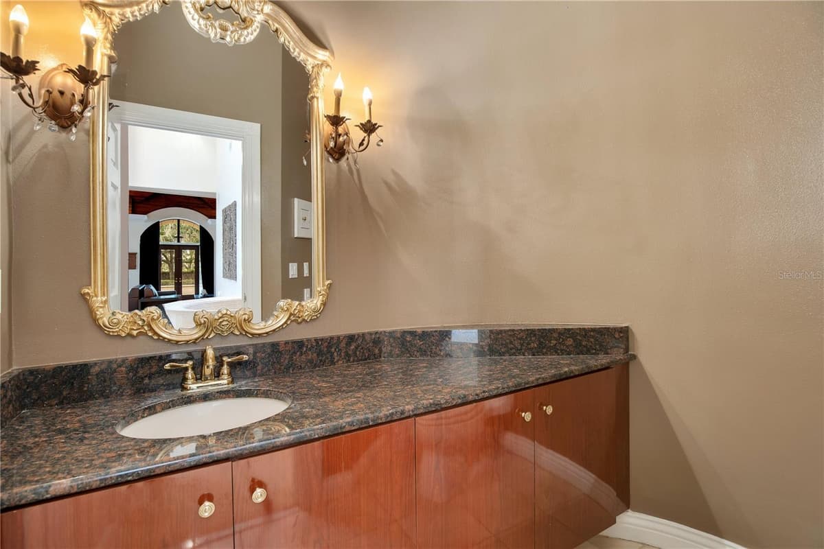 5524 WORSHAM COURT — photo 15 of 81