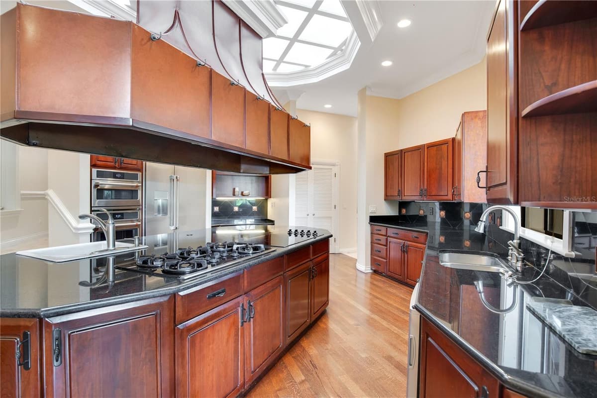 5524 WORSHAM COURT — photo 19 of 81