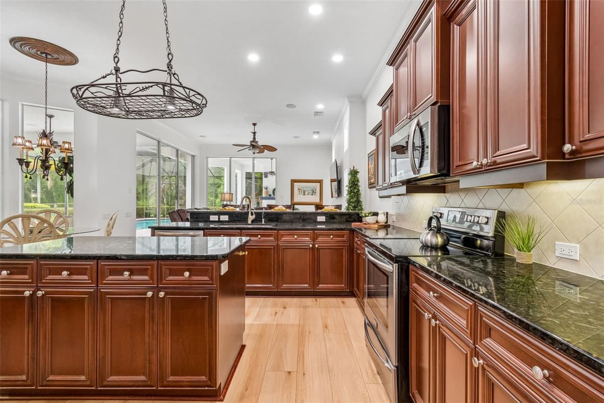21105 LAKE VIENNA DRIVE — photo 19 of 100