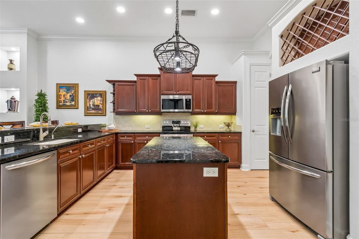 21105 LAKE VIENNA DRIVE — photo 24 of 100