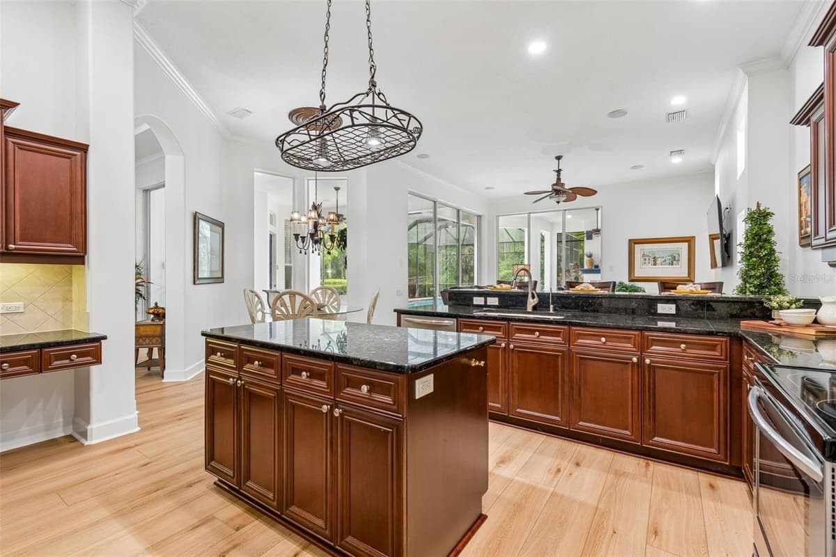 21105 LAKE VIENNA DRIVE — photo 20 of 100
