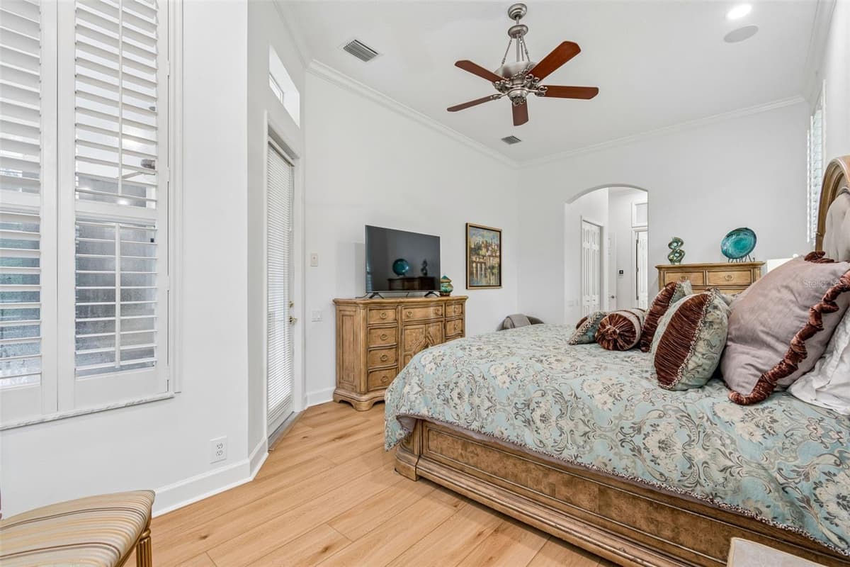 21105 LAKE VIENNA DRIVE — photo 38 of 100