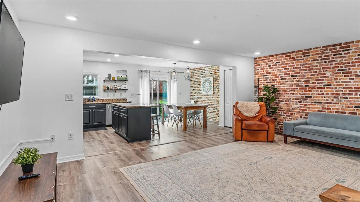 3806 EXETER LANE — photo 4 of 32