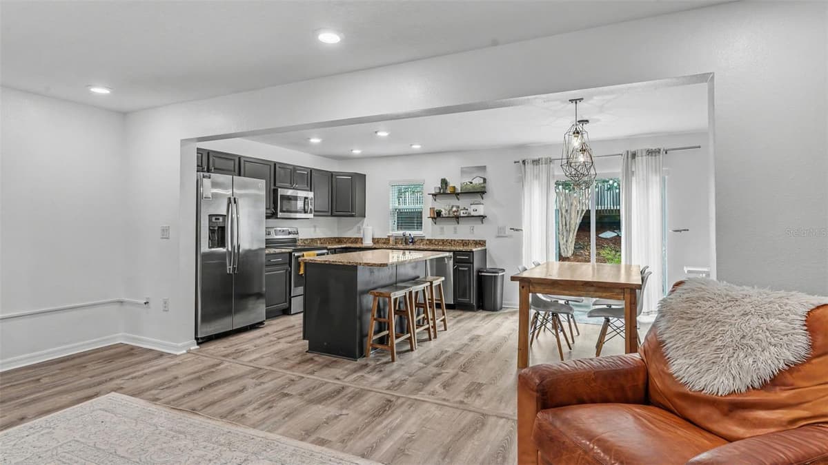 3806 EXETER LANE — photo 5 of 32
